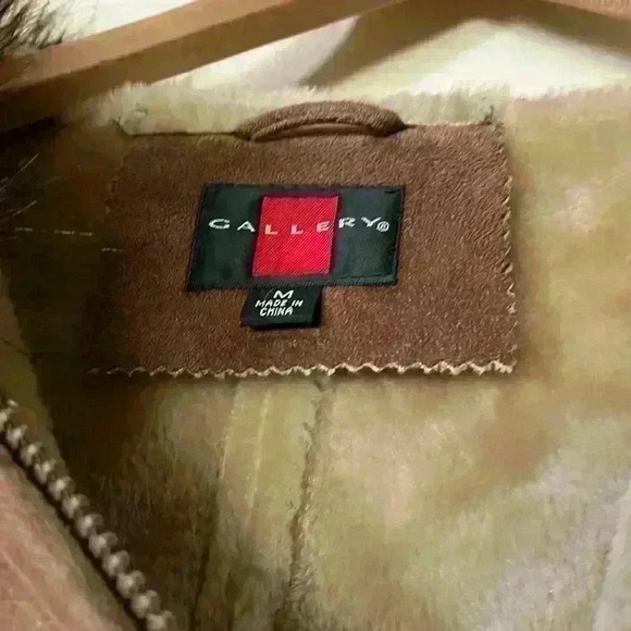 Gallery Women’s faux fur Brown jacket - Picture 2 of 6